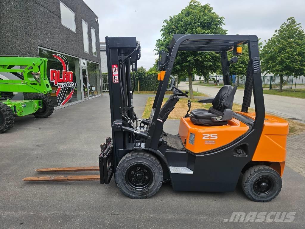 Doosan D 25 G Дизельні навантажувачі