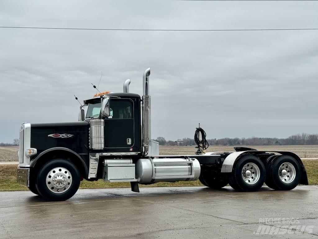 Peterbilt 389 Тягачі