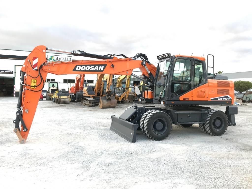 Develon DX 170 W-7 Колісні екскаватори