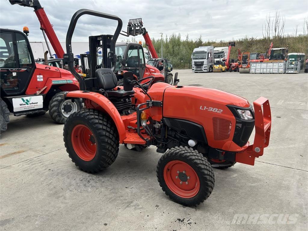 Kubota L1-382 (7325) Трактори