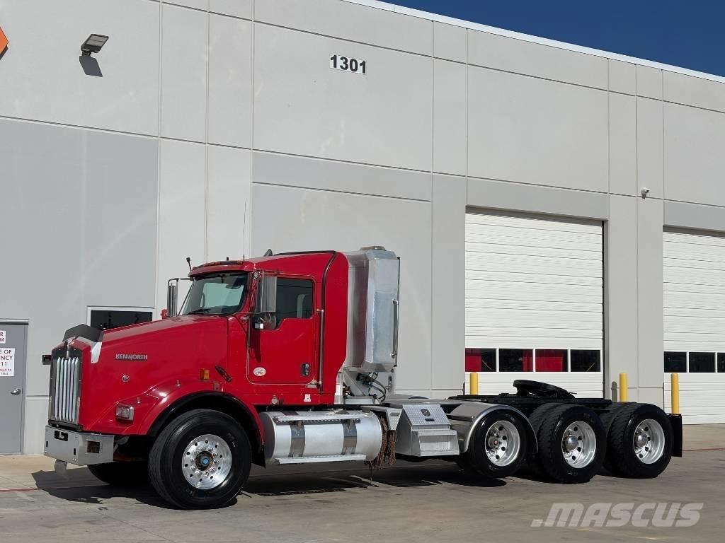 Kenworth T 800 Тягачі