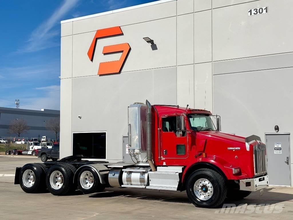 Kenworth T 800 Тягачі