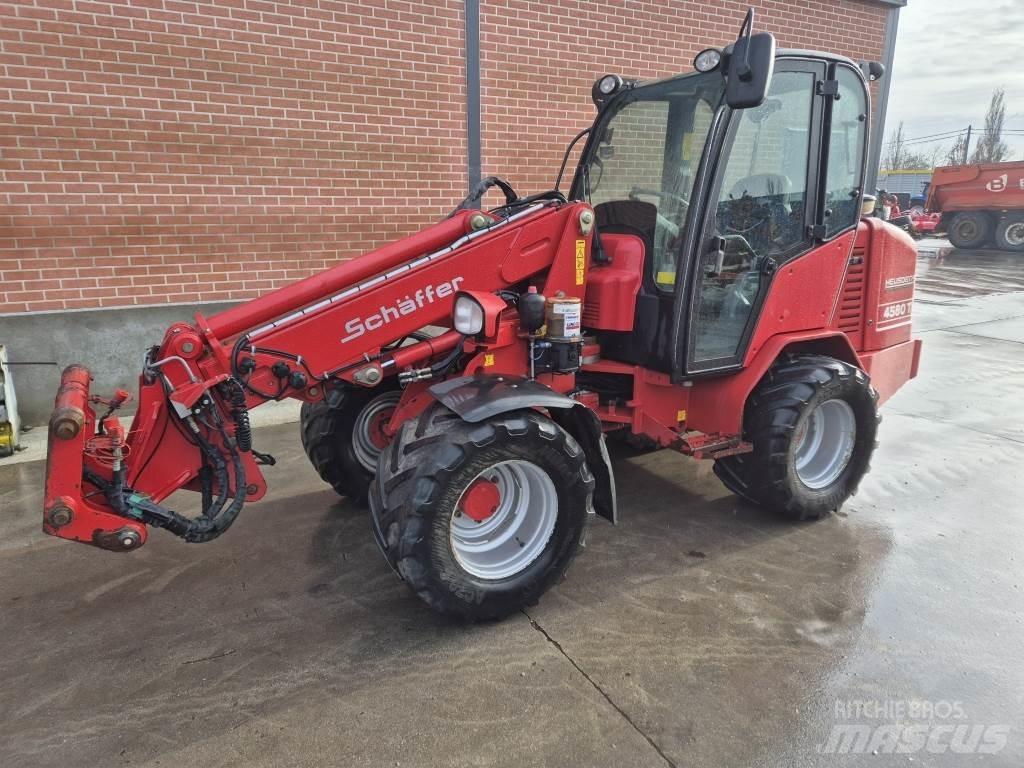 Schäffer 4580T Багатофункціональне обладнання для вантажних і землекопальних робіт