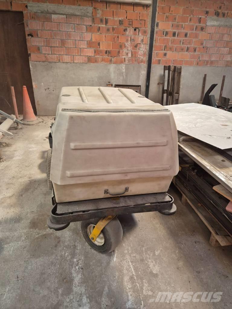 Walker Maaier Zero turn косарки