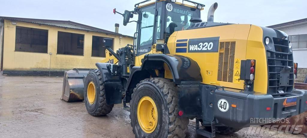Komatsu WA 320 Фронтальні навантажувачі