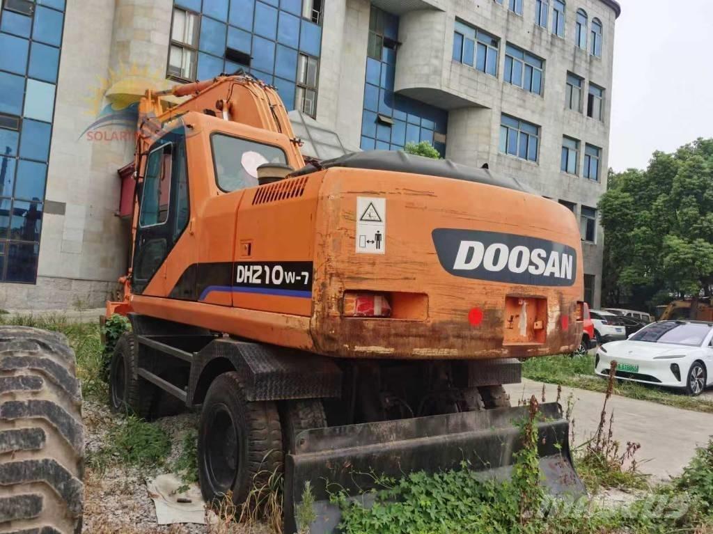 Doosan DH 210 W-7 Колісні екскаватори