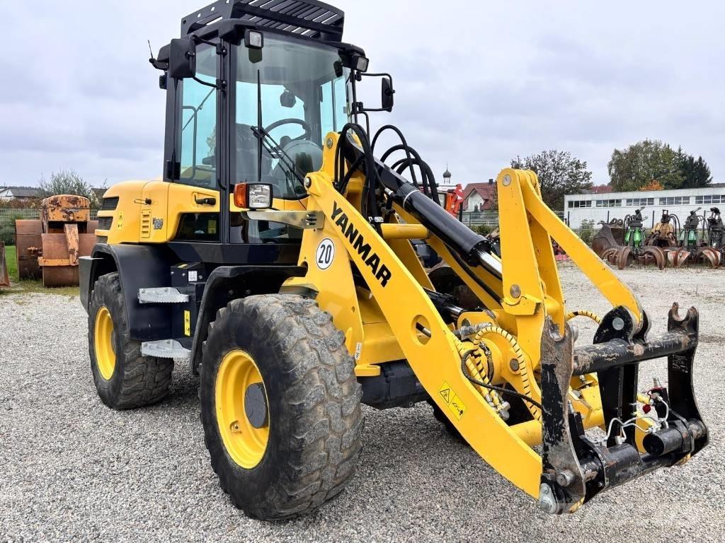 Yanmar V 120 Фронтальні навантажувачі
