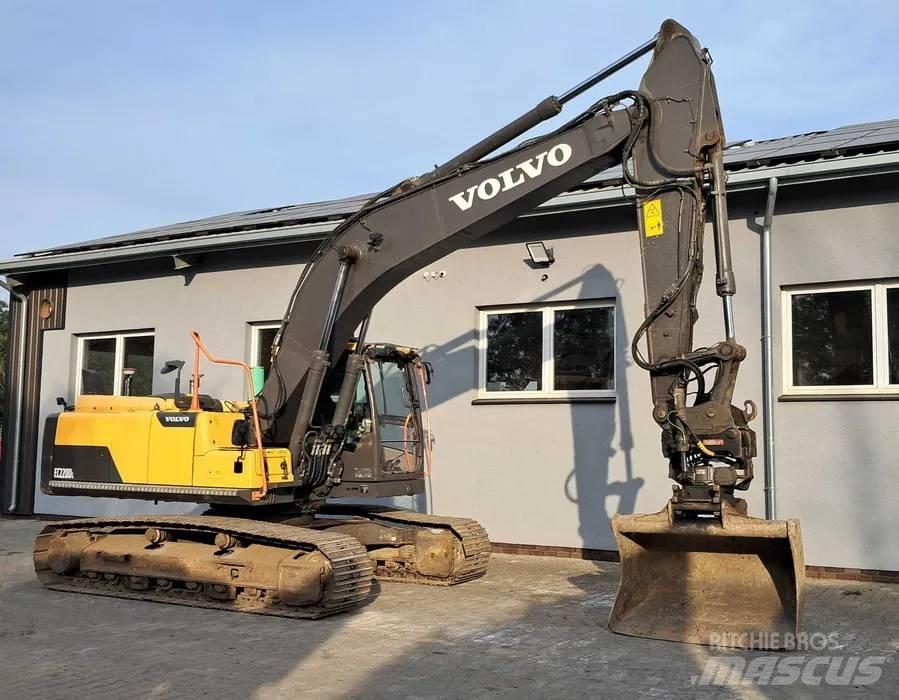 Volvo EC 220 DL Гусеничні екскаватори