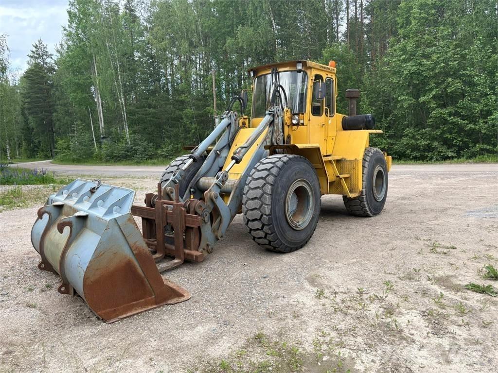 Volvo BM L90 5.5. Фронтальні навантажувачі