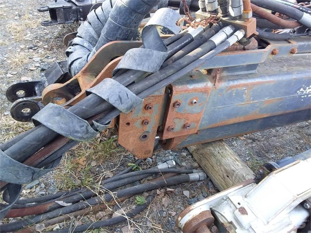 Loglift 210 Крани лісозаготівельних машин