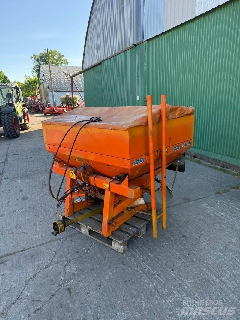 Amazone ZA XS 602 Розсіювачі солі та піску