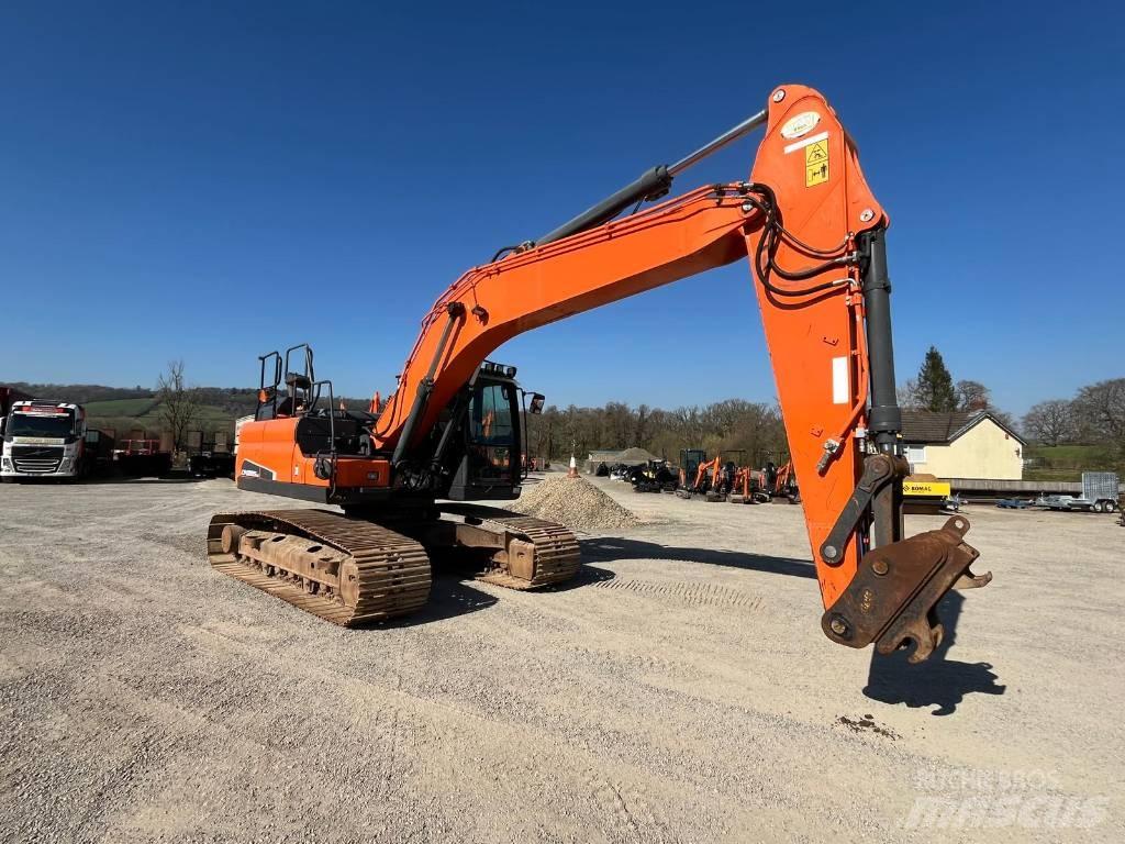 Doosan DX 225 Гусеничні екскаватори