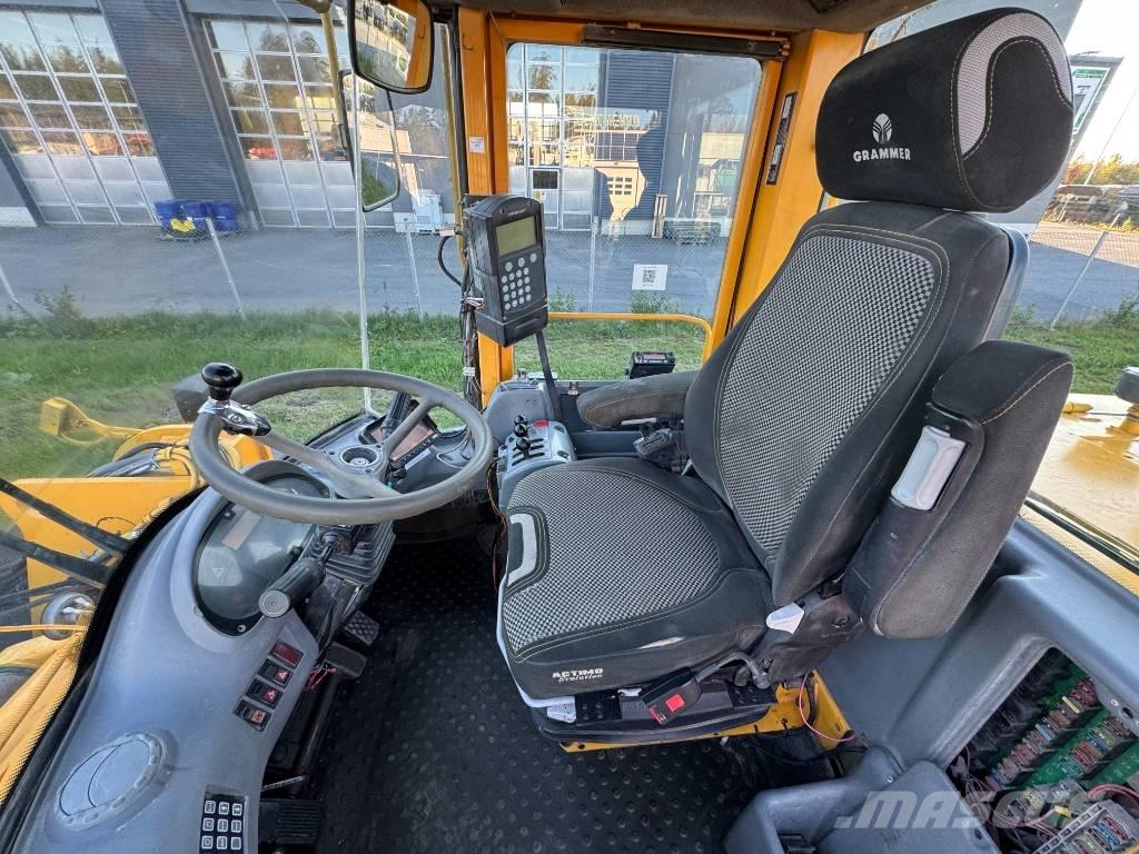 Volvo L 120 D Фронтальні навантажувачі