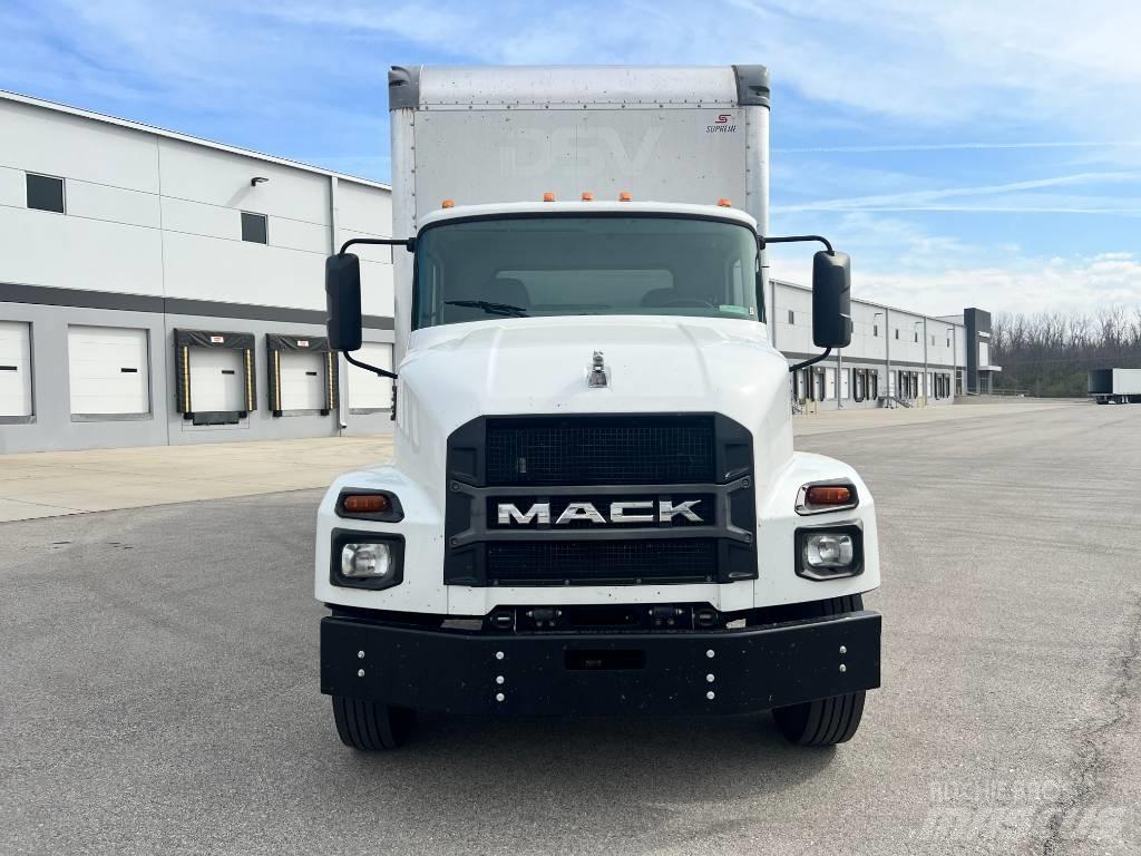 Mack MD 6 Фургони