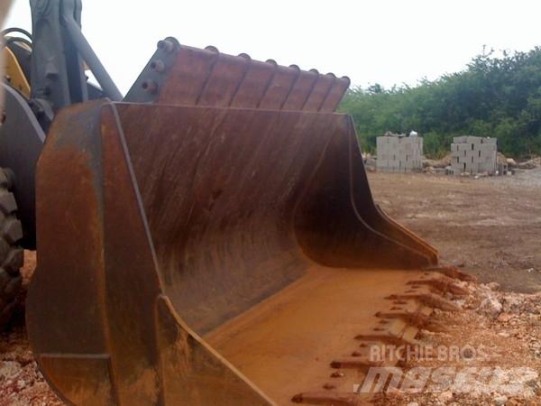 Volvo L180 Фронтальні навантажувачі