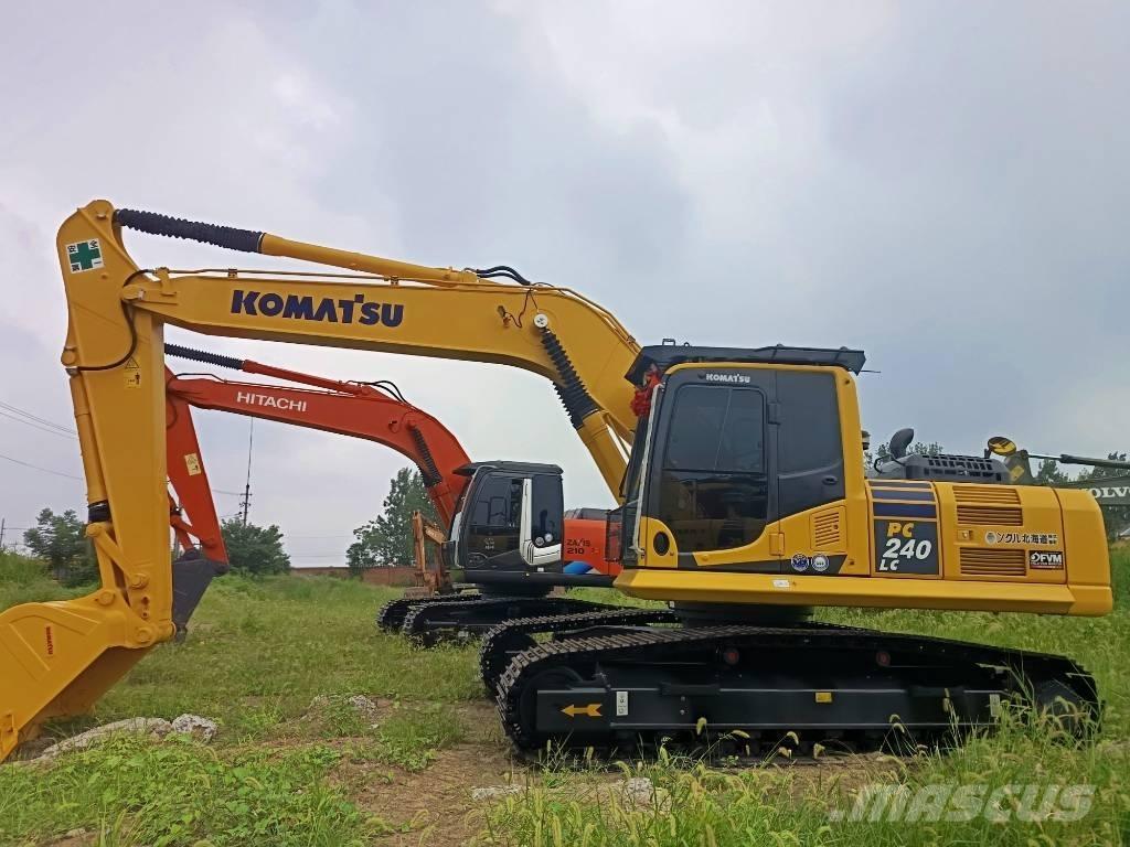 Komatsu PC 240 Гусеничні екскаватори
