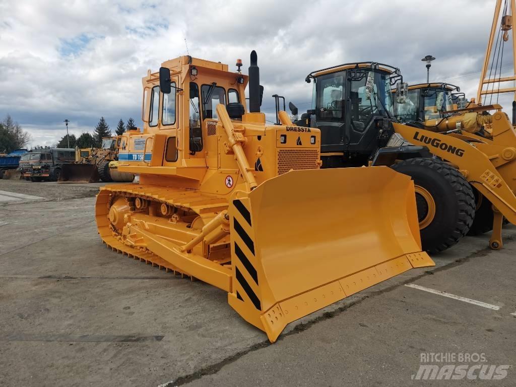 Dressta TD15E Гусеничні бульдозери