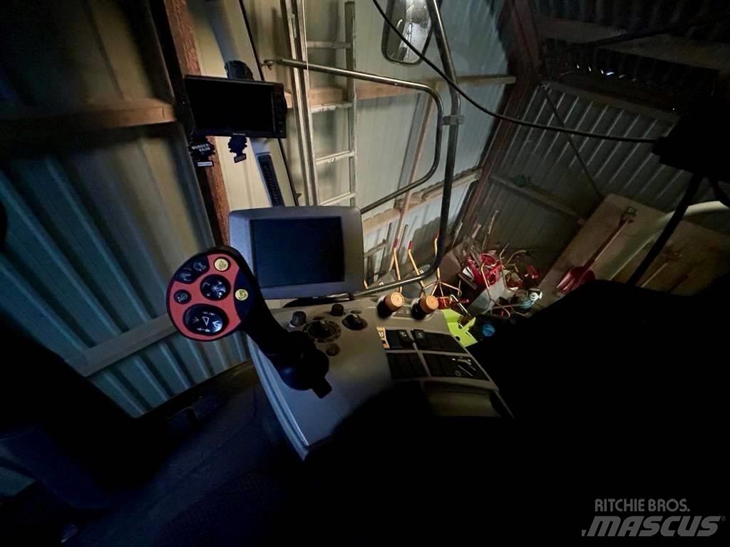 CLAAS Lexion 650 Зернозбиральні комбайни