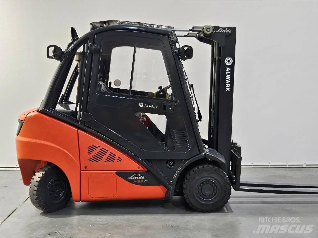 Linde H25D Дизельні навантажувачі