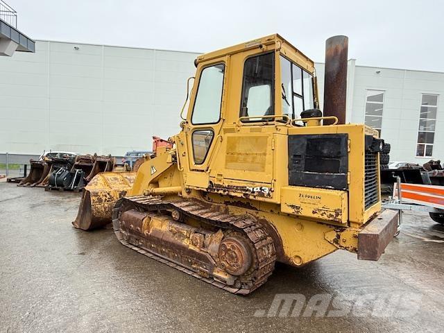 CAT 943 Фронтальні навантажувачі