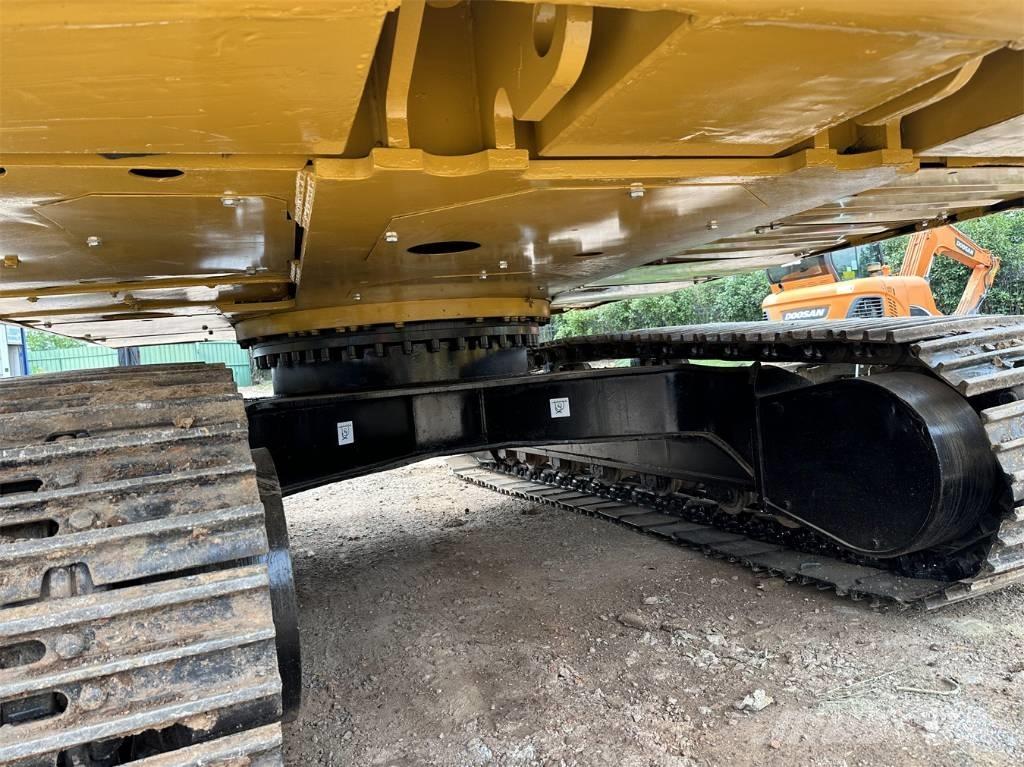 CAT 320D2L Гусеничні екскаватори