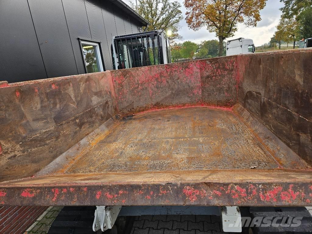 Takeuchi TCR50-2 Гусеничні самоскиди
