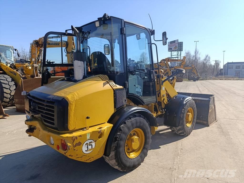CAT 907 H 2 Фронтальні навантажувачі