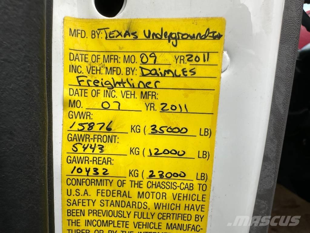 Freightliner M2 Комбі/Вакуумні вантажівки