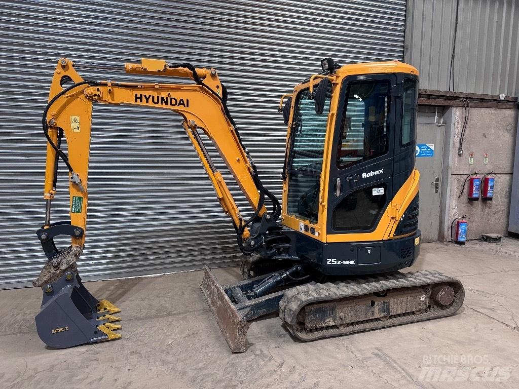 Hyundai R25Z-9 AK Міні-екскаватори < 7т