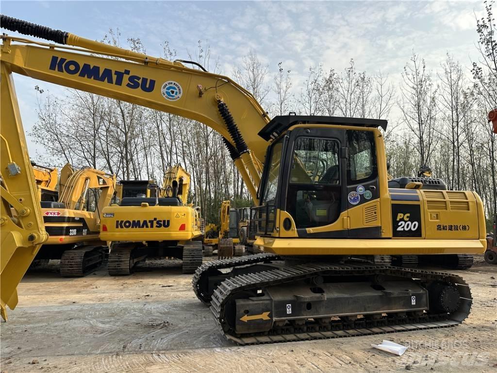 Komatsu PC200-8 Гусеничні екскаватори