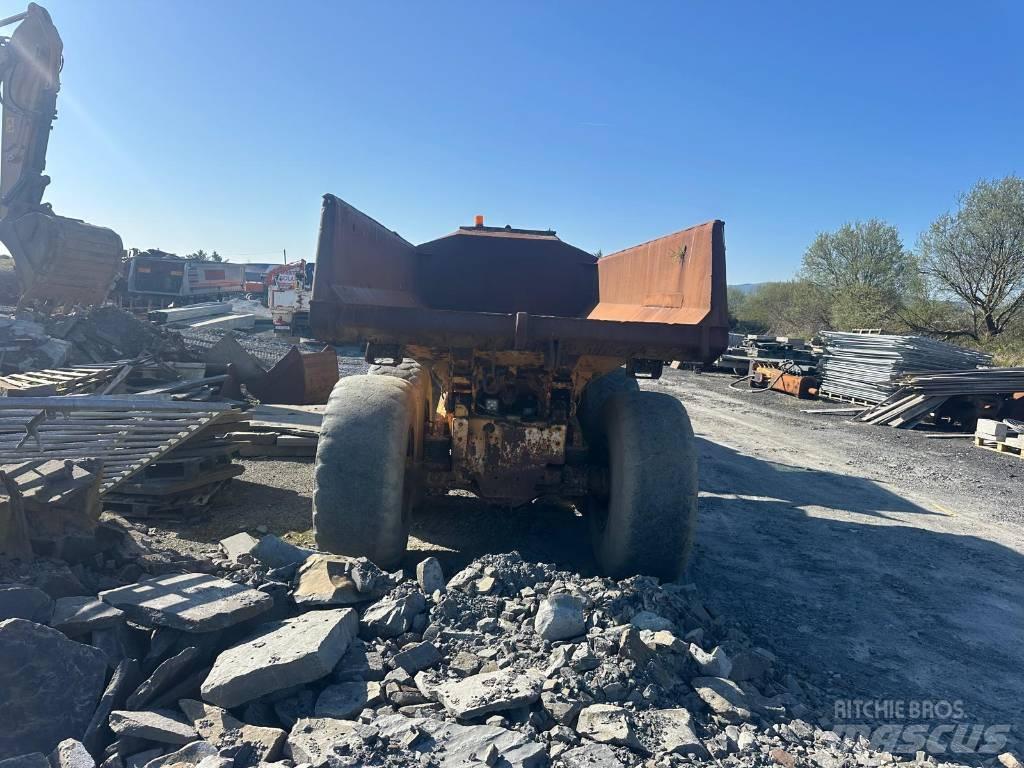Volvo A 25 C Зчленовані самоскиди