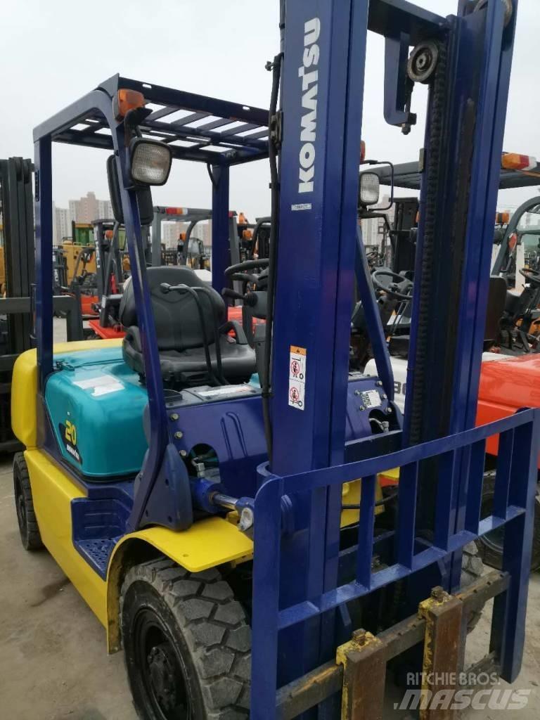 Komatsu 30 Телескопічні навантажувачі
