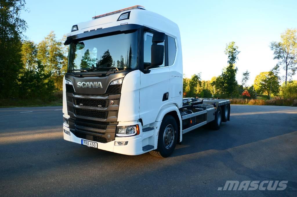 Scania R590B6x2nb Вантажівки з гаковим підйомом