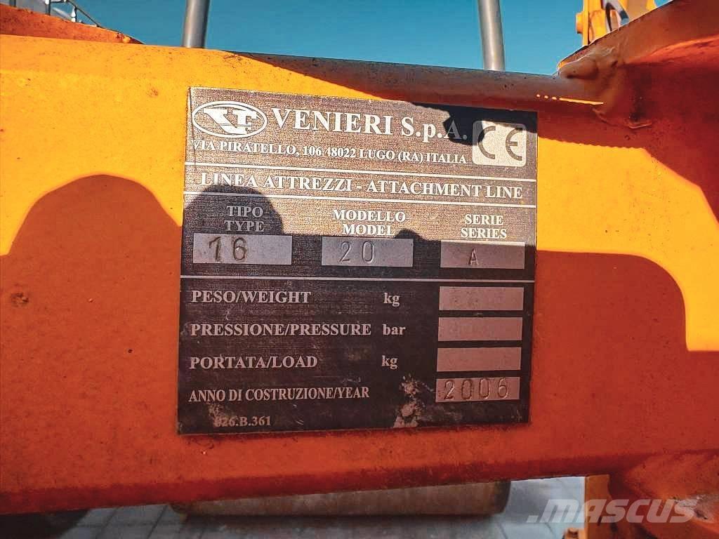 Venieri VL 10.23C Екскаватори-навантажувачі