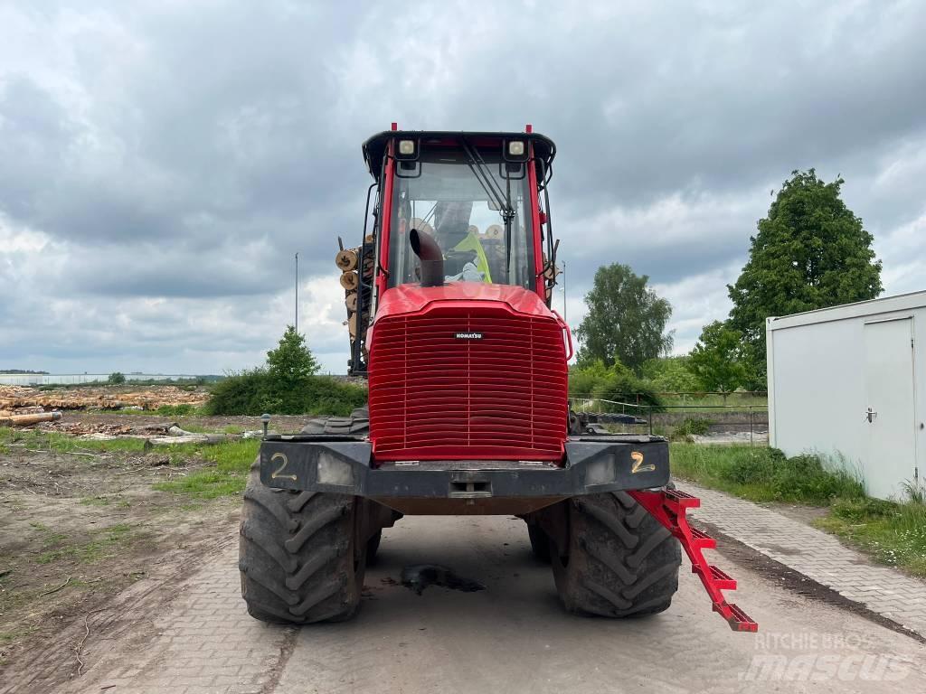 Komatsu 845 Форвардери