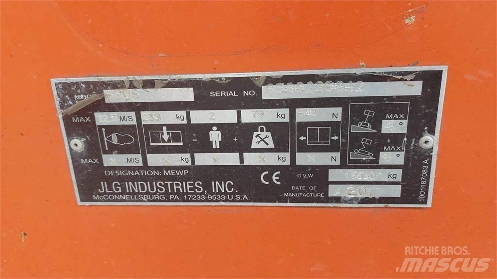 JLG 680SGW+ Телескопічні підйомники