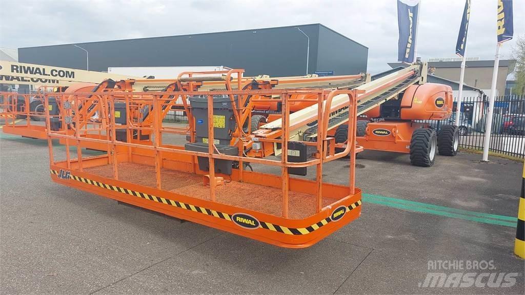 JLG 680SGW+ Телескопічні підйомники