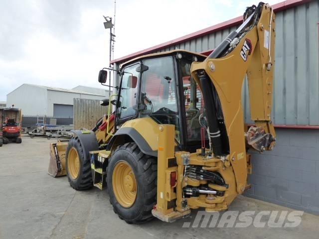 CAT 444 Екскаватори-навантажувачі