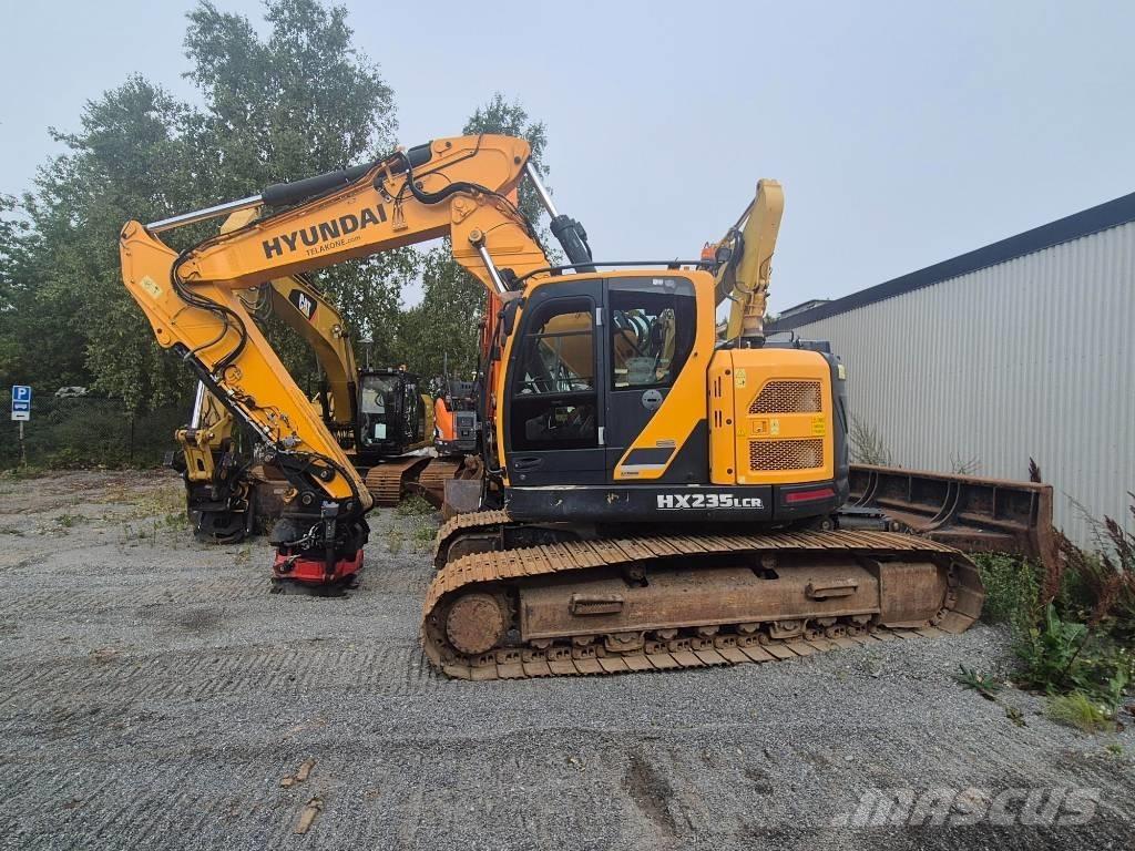 Hyundai HX 235 LCR Гусеничні екскаватори