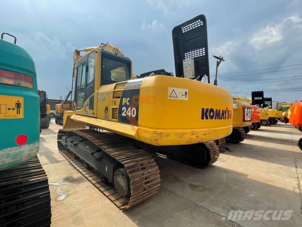 Komatsu PC 240-8 Гусеничні екскаватори