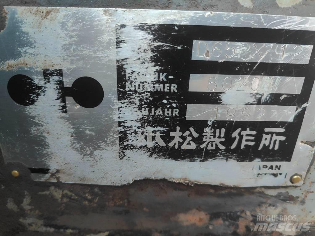 Komatsu D 65 PX-12 Гусеничні бульдозери