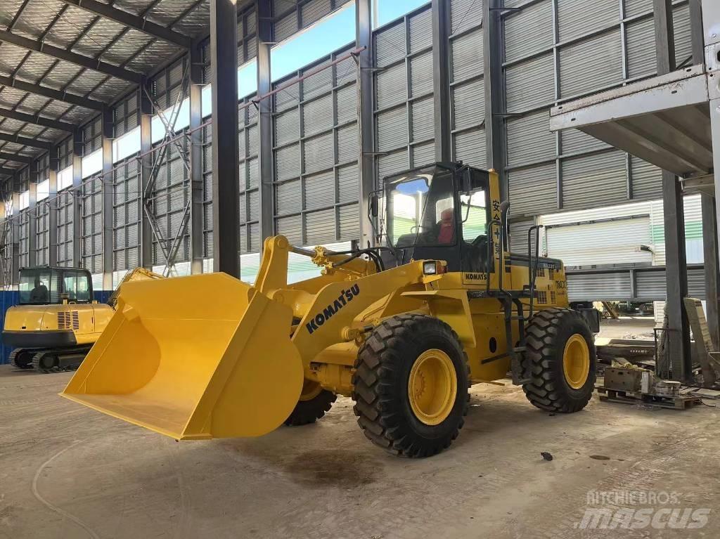Komatsu WA 320-3 Фронтальні навантажувачі