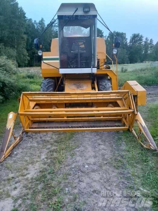 Sampo 580 Зернозбиральні комбайни
