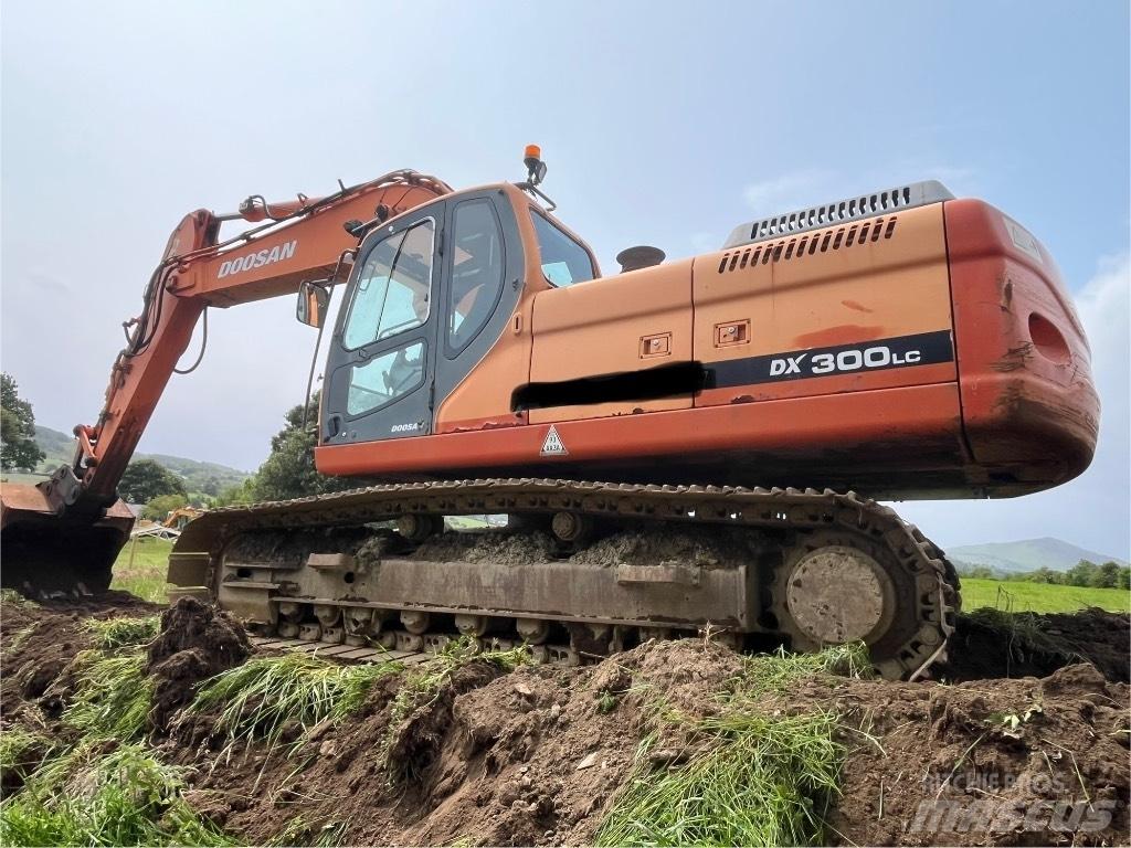 Doosan Dx300 Гусеничні екскаватори