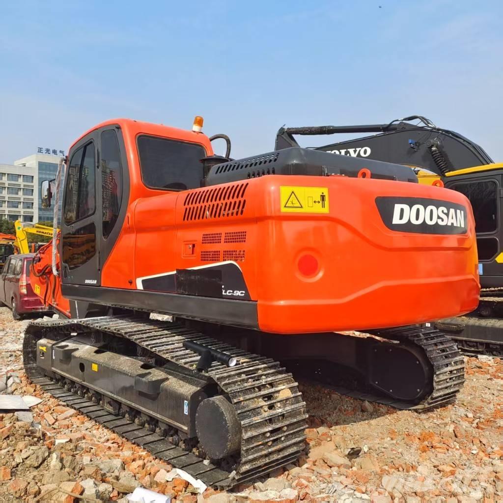 Doosan DX225LC-9C Гусеничні екскаватори