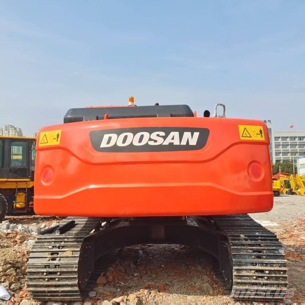 Doosan DX225LC-9C Гусеничні екскаватори