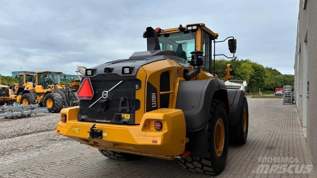 Volvo L 120 H Фронтальні навантажувачі