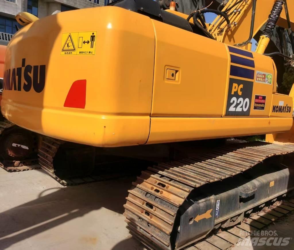 Komatsu PC 220-7 Гусеничні екскаватори