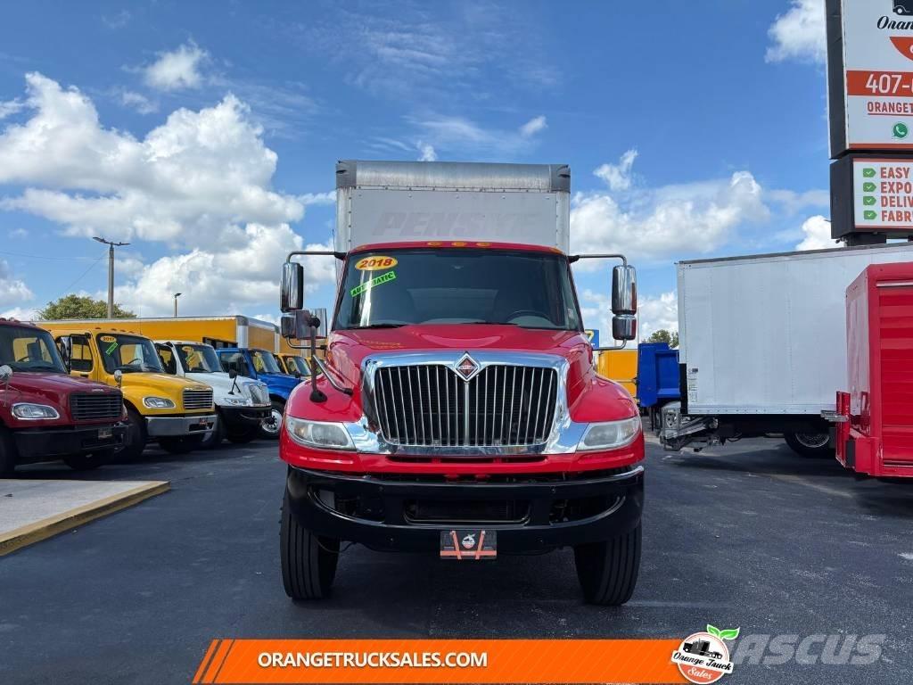 International 4300 Фургони