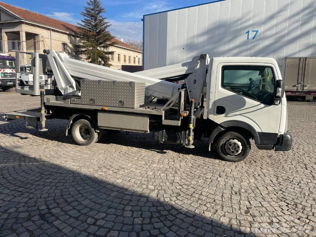 VERSALIFT VTX-240 Автовишки на базі вантажівки